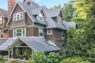 223 E Gowen Ave, Philadelphia, PA 19119 - Photo 4