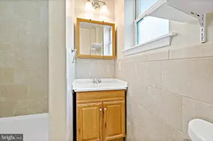 1942 Wolf St, Philadelphia, PA 19145 - Photo 6