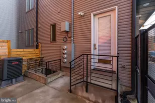920 N 15th St, Philadelphia, PA 19130 - Photo 24