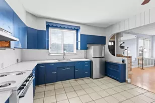 2053 S Cleveland St, Philadelphia, PA 19145 - Photo 12
