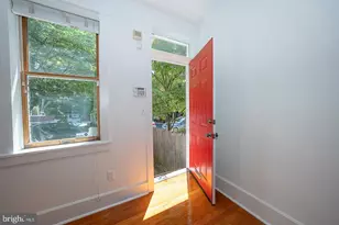 872 Lecount, Philadelphia, PA 19130 - Photo 4