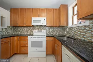 872 Lecount, Philadelphia, PA 19130 - Photo 12