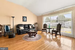 9736 Portis Rd, Philadelphia, PA 19115 - Photo 8