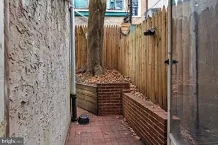 2425 Perot St, Philadelphia, PA 19130 - Photo 28