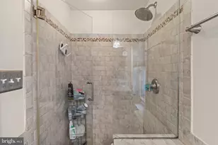 2425 Perot St, Philadelphia, PA 19130 - Photo 10