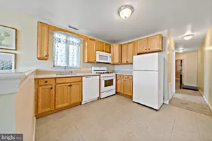 1942 Wolf St, Philadelphia, PA 19145 - Photo 4