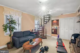 2217 Locust St, Philadelphia, PA 19103 - Photo 26