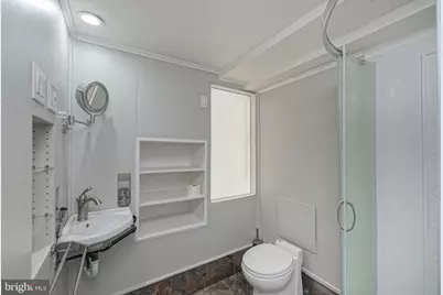 1653 S Lawrence Street, Philadelphia, PA 19148 - Photo 16