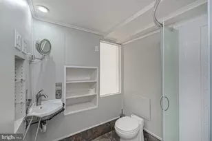 1653 S Lawrence St, Philadelphia, PA 19148 - Photo 16