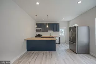 1653 S Lawrence St, Philadelphia, PA 19148 - Photo 2