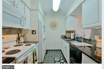 1420 Locust #10P, Philadelphia, PA 19102 - Photo 6