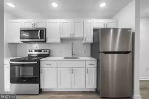 700 N 42nd St, Philadelphia, PA 19104 - Photo 36