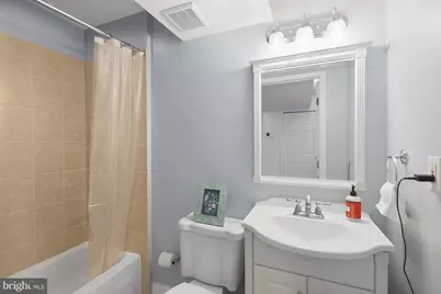 1219 N Randolph Street #3F, Philadelphia, PA 19122 - Photo 8