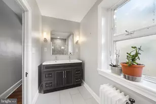 35 E Gravers Ln, Philadelphia, PA 19118 - Photo 22