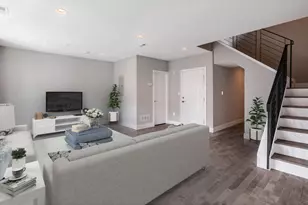 910 N 16th St, Philadelphia, PA 19130 - Photo 2