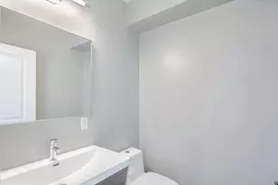 910 N 16th St, Philadelphia, PA 19130 - Photo 10