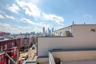 910 N 16th St, Philadelphia, PA 19130 - Photo 14