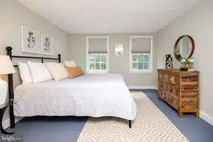 39 W Gravers Ln, Philadelphia, PA 19118 - Photo 10