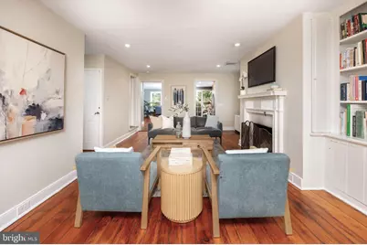 39 W Gravers Lane, Philadelphia, PA 19118 - Photo 4