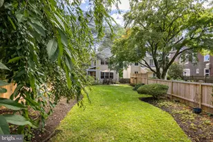 39 W Gravers Ln, Philadelphia, PA 19118 - Photo 18
