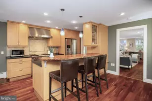 39 W Gravers Ln, Philadelphia, PA 19118 - Photo 6
