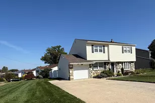 149 Laurie Ln, Philadelphia, PA 19115 - Photo 2