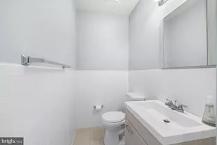 2107 E Arizona St, Philadelphia, PA 19125 - Photo 18