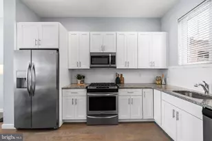 2107 E Arizona St, Philadelphia, PA 19125 - Photo 14
