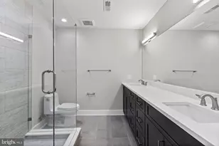 2144 Lombard, Philadelphia, PA 19146 - Photo 18