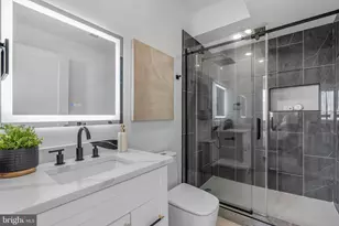 2425 Hartranft St, Philadelphia, PA 19145 - Photo 10