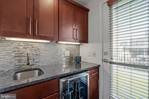 748 S Dorrance St, Philadelphia, PA 19146 - Photo 30