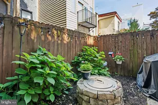 748 S Dorrance St, Philadelphia, PA 19146 - Photo 14