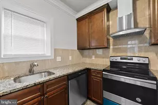 1323 S 30th St, Philadelphia, PA 19146 - Photo 6