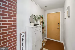 205-11 N 4th St, Philadelphia, PA 19106 - Photo 2