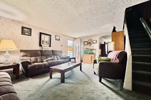 8 Shipley Pl, Philadelphia, PA 19152 - Photo 2