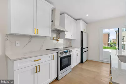 2423 Hartranft Street, Philadelphia, PA 19145 - Photo 8
