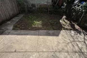 2042 Cemetery Ave, Philadelphia, PA 19142 - Photo 14