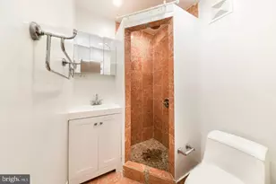 1912 Spruce St, Philadelphia, PA 19103 - Photo 12