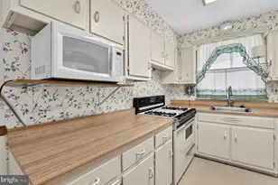 2131 Oakmont St, Philadelphia, PA 19152 - Photo 10