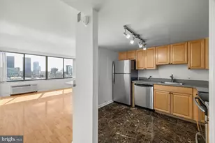 2001 Hamilton St, Philadelphia, PA 19130 - Photo 6