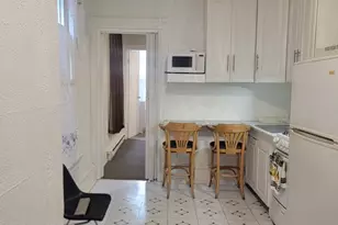 214 Buckingham Pl, Philadelphia, PA 19104 - Photo 6