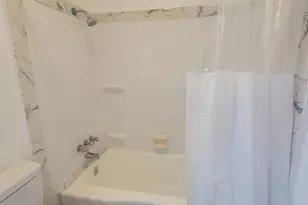 214 Buckingham Pl, Philadelphia, PA 19104 - Photo 14