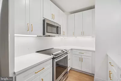 135 S 19th Street #204, Philadelphia, PA 19103 - Photo 6