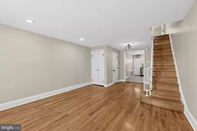 2405 S Warnock Street, Philadelphia, PA 19148 - Photo 2