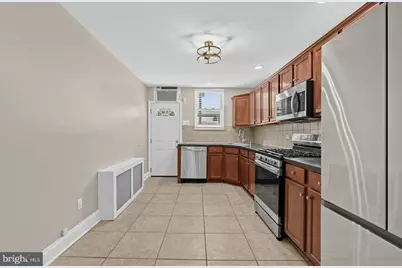2405 S Warnock Street, Philadelphia, PA 19148 - Photo 6