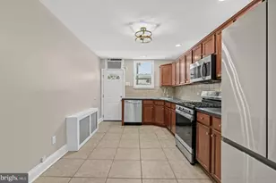 2405 S Warnock St, Philadelphia, PA 19148 - Photo 6