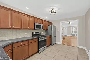 2405 S Warnock St, Philadelphia, PA 19148 - Photo 8