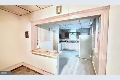 1229 W Russell Street, Philadelphia, PA 19140 - Photo 2