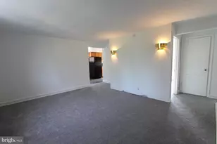 510 S Pleasant Pl, Philadelphia, PA 19119 - Photo 2