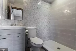 2553 Montrose St, Philadelphia, PA 19146 - Photo 4